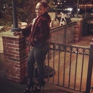 Meet your Posher, Anissa